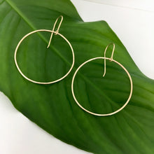 Load image into Gallery viewer, Small gold hoop earrings