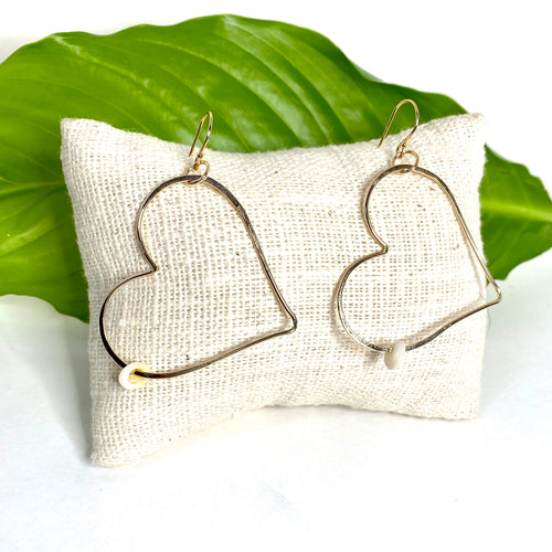 Gold heart earrings with puka shell (small)